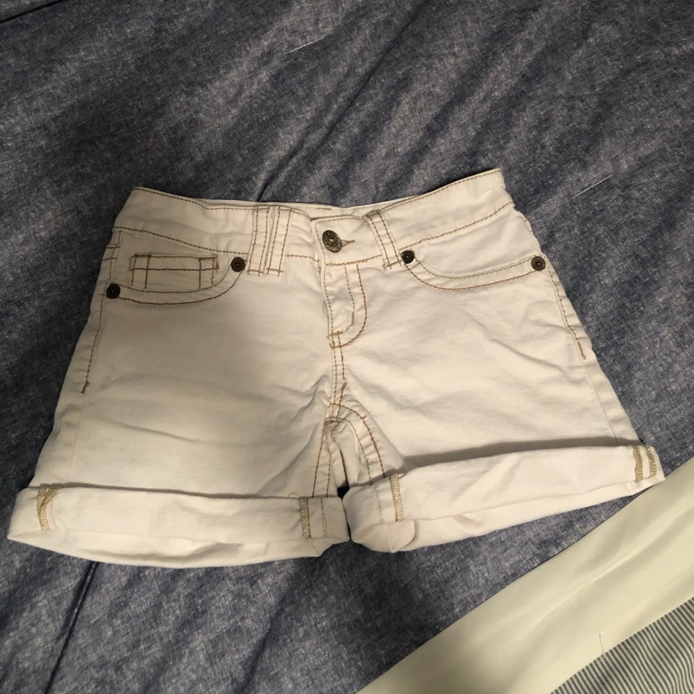 7forallmankind white shorts